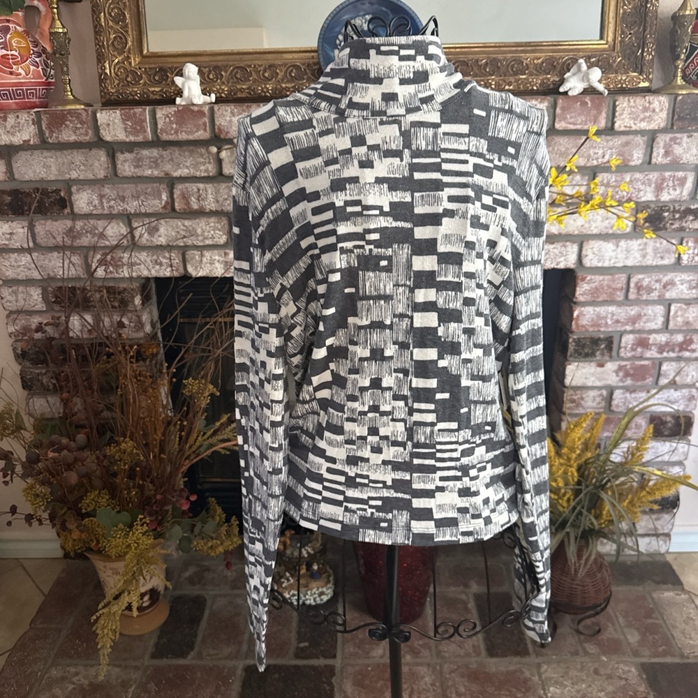 NWT Anthropologie Daily Practice Printed Mock Neck Open Back Long Sleeve Top XL